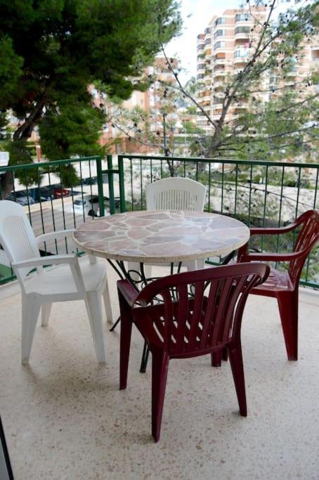 Апартаменты Apartamento En Benicasim Con Piscina Беникасим Экстерьер фото