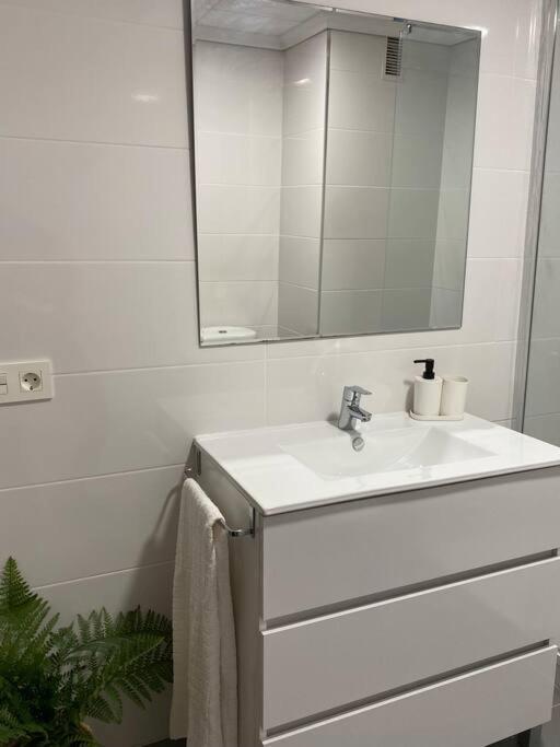 Апартаменты Apartamento En Benicasim Con Piscina Беникасим Экстерьер фото