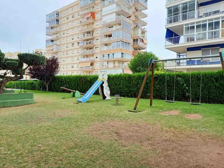 Апартаменты Apartamento En Benicasim Con Piscina Беникасим Экстерьер фото