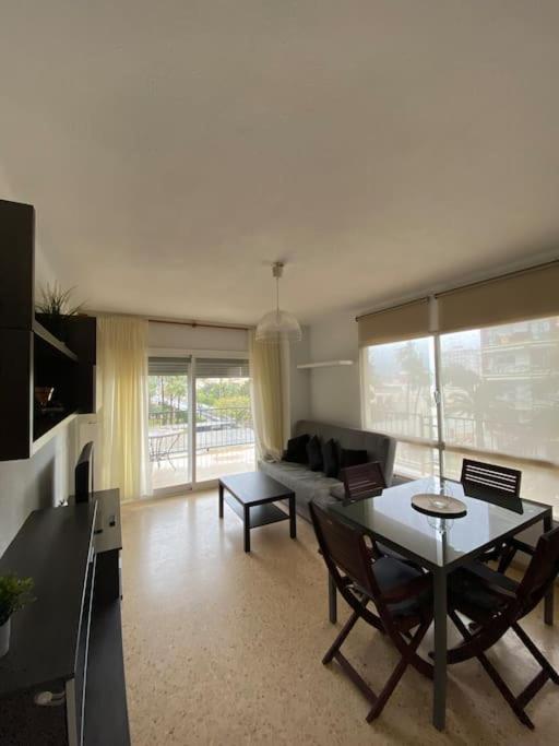 Апартаменты Apartamento En Benicasim Con Piscina Беникасим Экстерьер фото